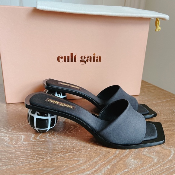 Tao Grid Sandal -Cult Gaia size 36.5 (6.5 US) - Picture 10 of 10